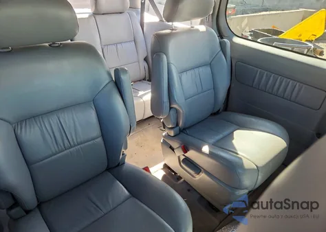 2002 Toyota Sienna Xle z USA, uszkodzony, nr VIN 4T3ZF13C62U485843